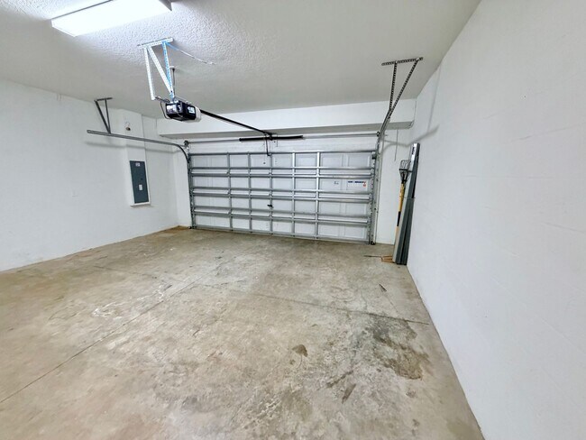 Building Photo - 9232 Bonita Mar Dr
