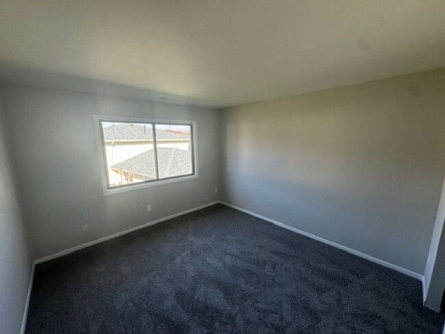 Building Photo - Cozy and Convenient 2-Bedroom Condo