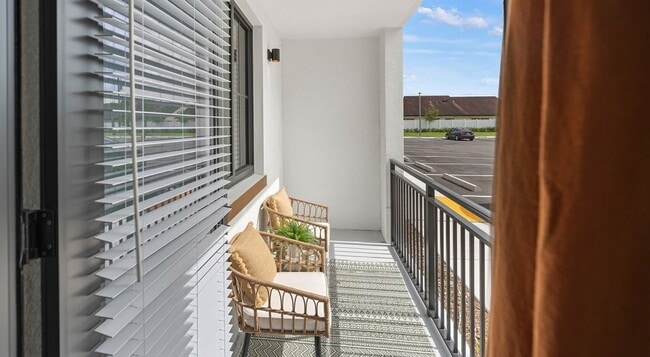 Building Photo - 2085 S Congress Ave