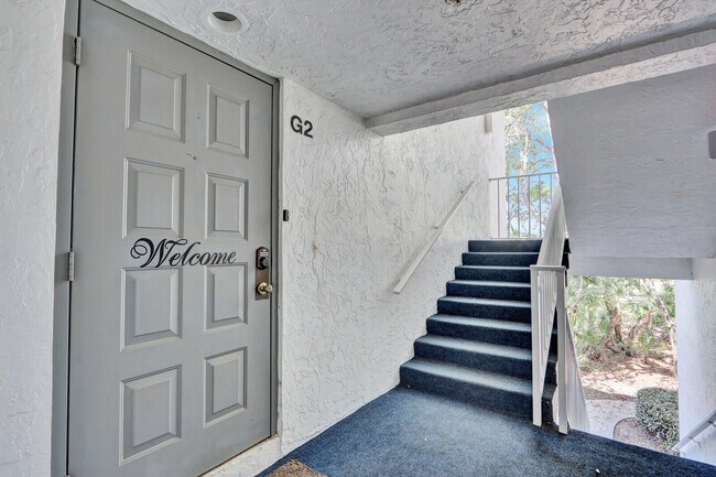 Building Photo - 2516 SE Anchorage Cove