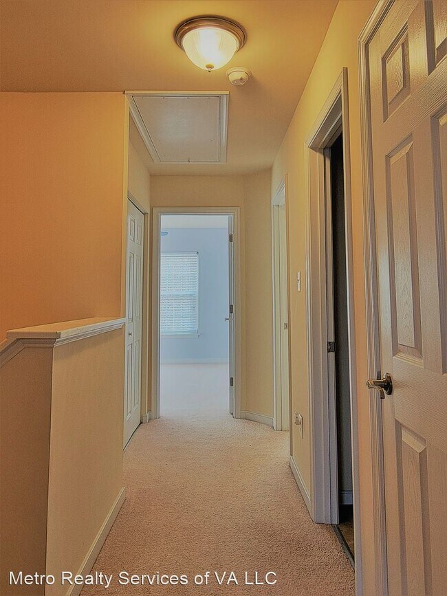 Building Photo - 3 br, 2.5 bath House - 13624 Baycraft Terrace