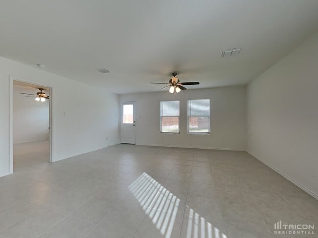 Building Photo - 700 Odlozil Ln