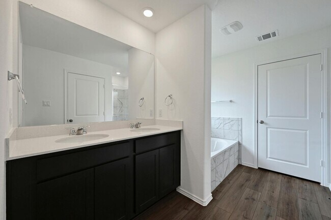 Building Photo - 1564 Marley