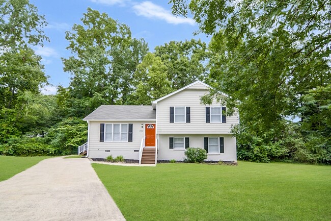 Primary Photo - 2908 Buckthorne Ct