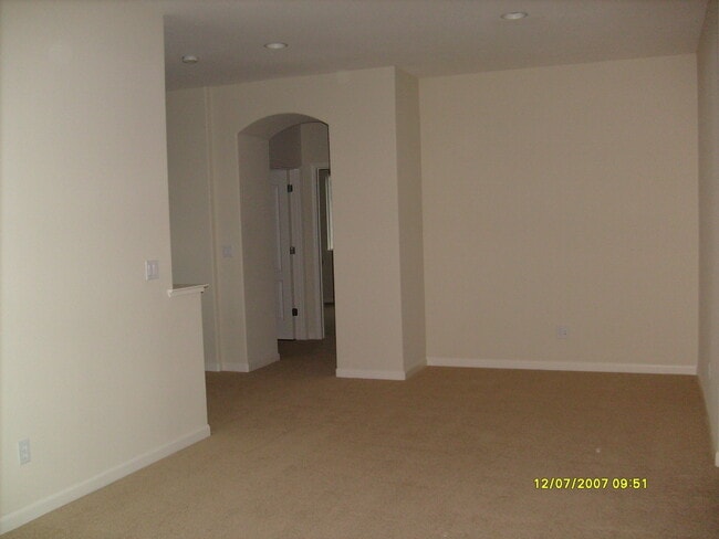 Building Photo - Beautiful 4 Bedroom Home on Prosperity, Modesto