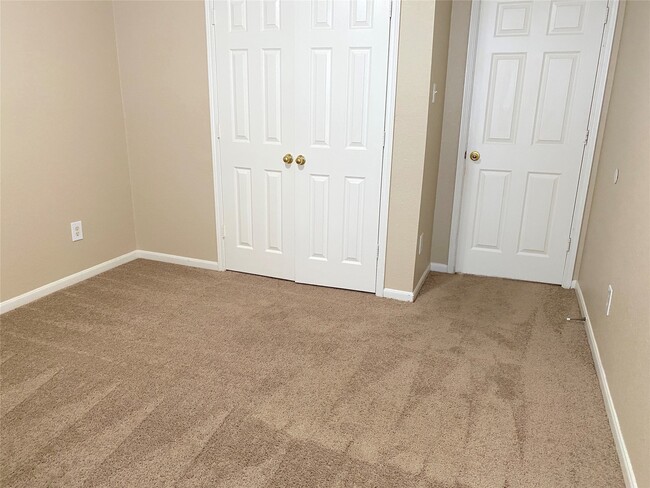 Building Photo - 15106 Western Skies Dr