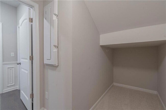 Building Photo - 416 Montclair Ct
