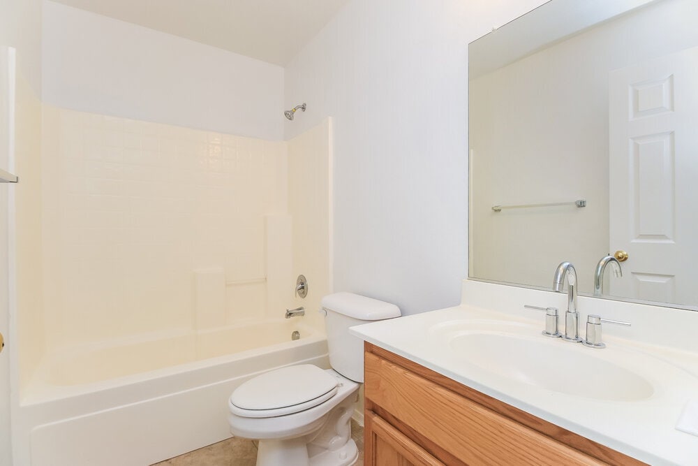Building Photo - 3206 S Justin Dr