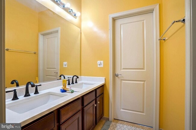 Building Photo - 42229 Majestic Knolls Dr
