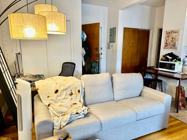 Building Photo - 199 Winthrop Rd