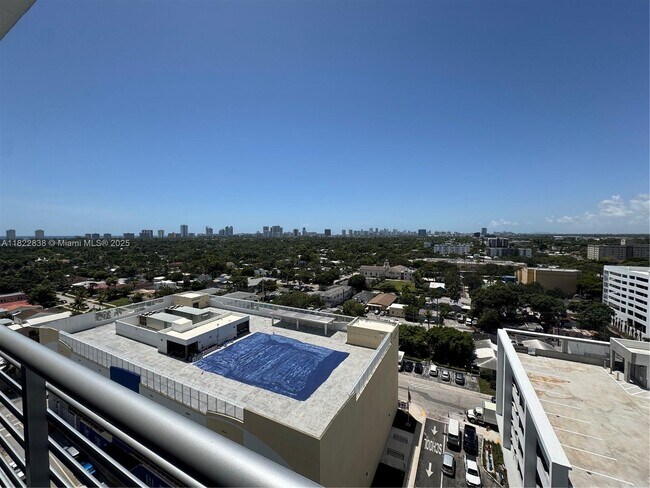 Building Photo - 1720 Harrison St