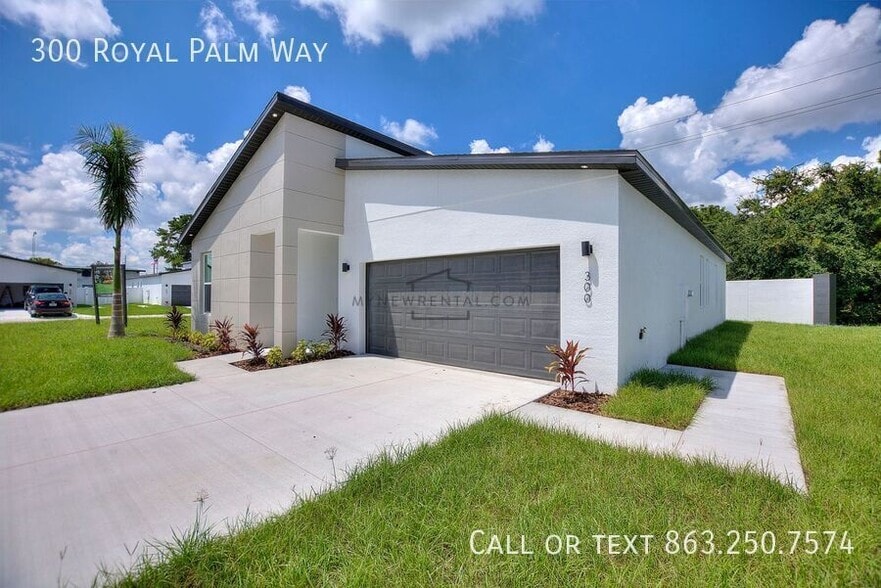 Building Photo - 300 Royal Palm Wy
