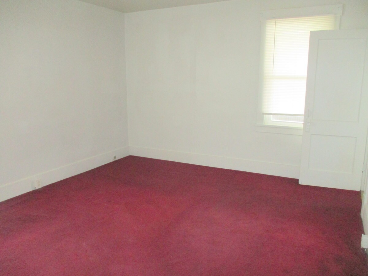 Building Photo - 1655 Henrici St