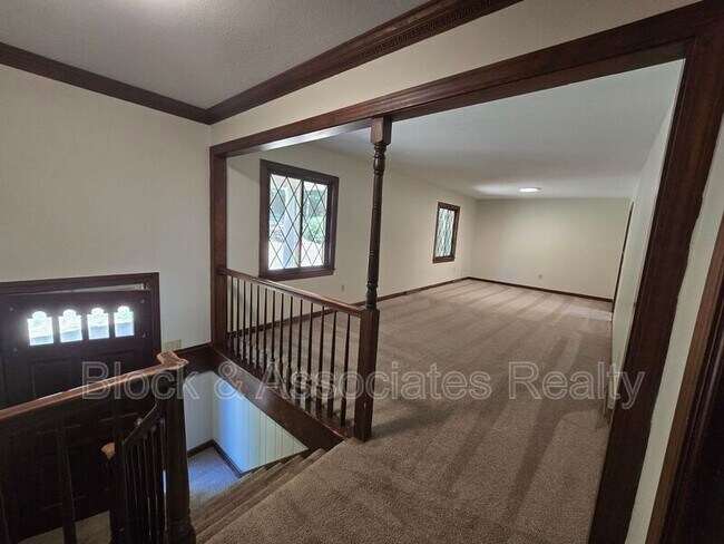 Building Photo - 1194 Ingram Dr