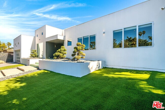 Building Photo - 16457 Westfall Pl