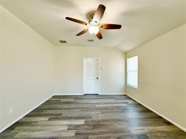 Building Photo - 240 Crowfoot Dr