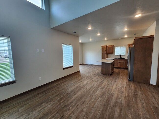Building Photo - Brand new Townhome for rent!