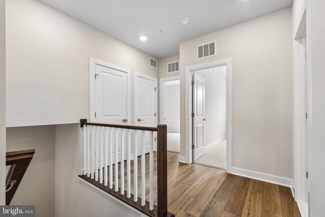 Building Photo - 20167 Northpark Dr