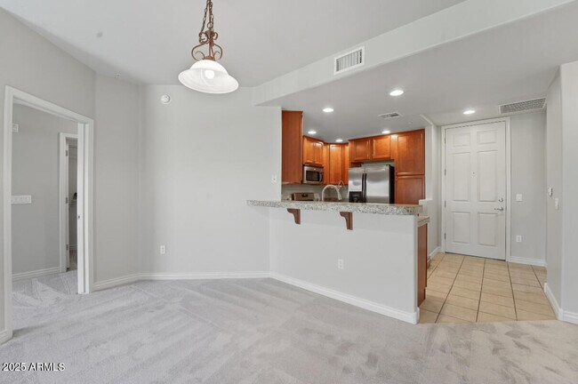 Building Photo - 5450 E Deer Valley Dr