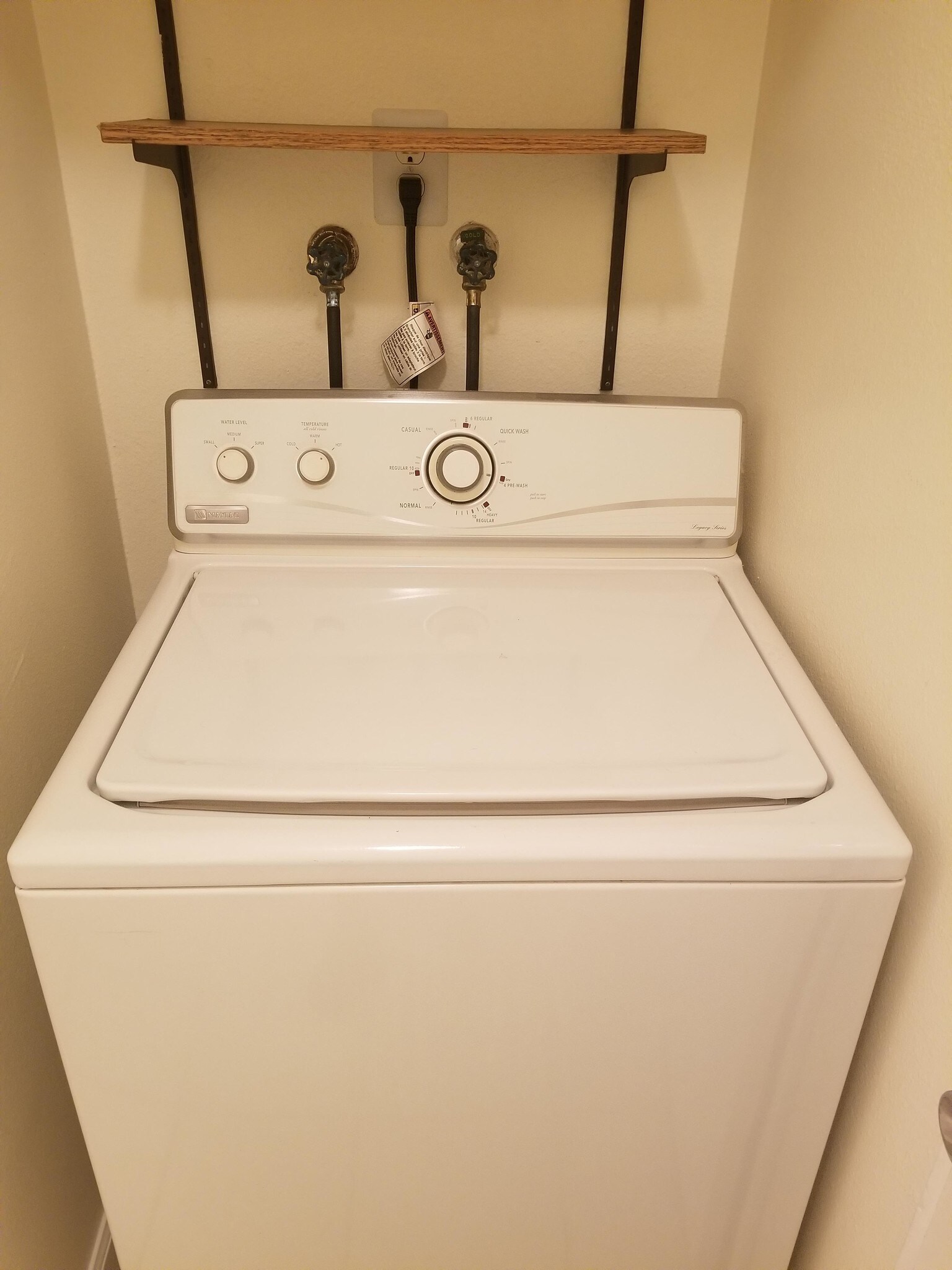 Building Photo - 509 Constitution Ave S