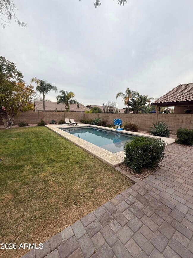 Building Photo - 4331 E Tether Trail