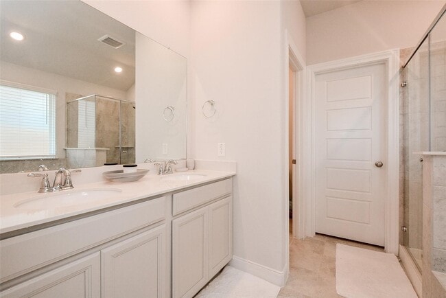 Building Photo - 4431 Silvergrass Ln