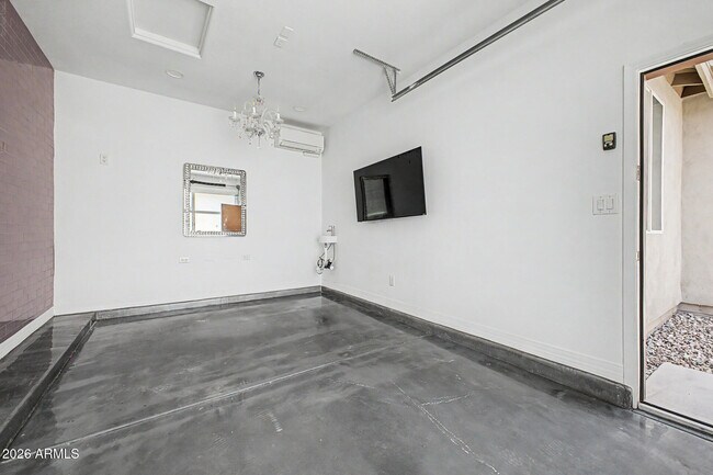 Building Photo - 15912 W Sierra St