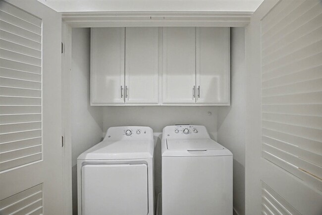 Building Photo - 2817 Avenue Q