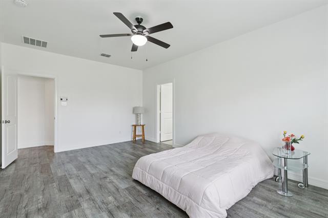 Building Photo - 913 Lovebird Ln