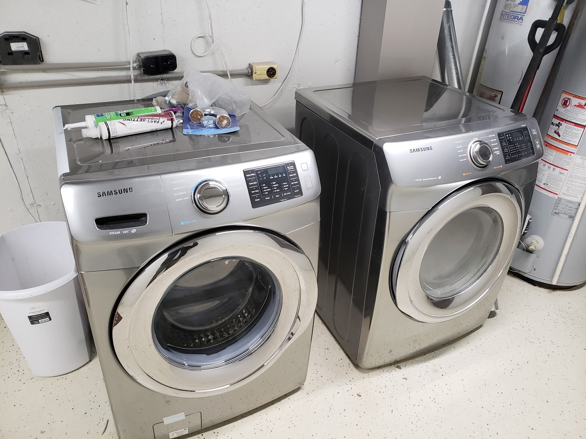 Building Photo - 5825 Balsam Rd