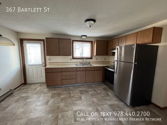 Building Photo - 367 Bartlett St