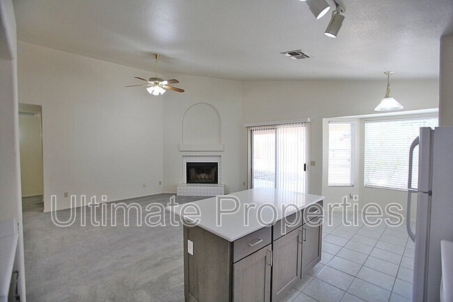 Building Photo - 5420 W Oraibi Dr