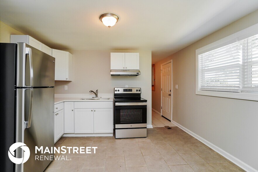 Building Photo - 357 Amesbury Dr