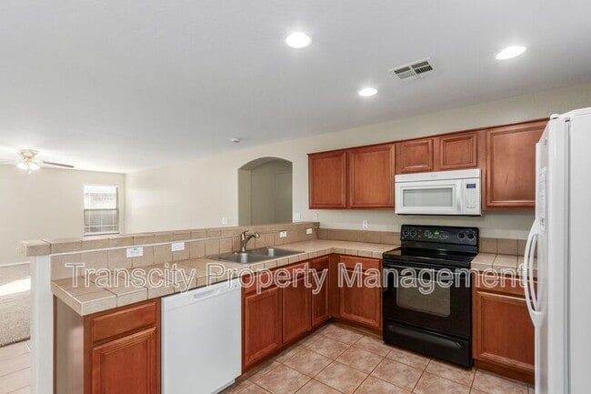 Building Photo - 4189 S Rim Rd