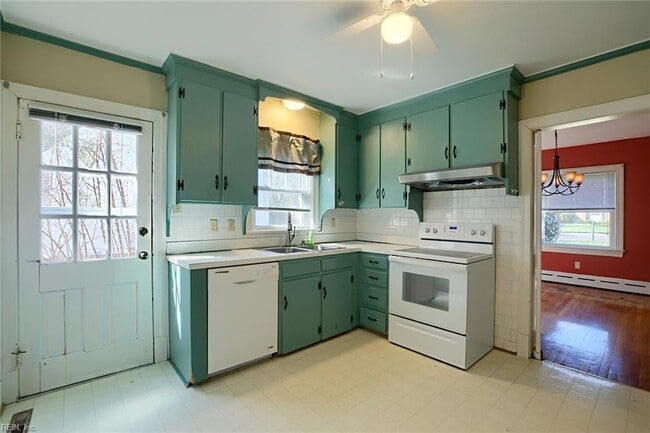 Building Photo - 7439 Lewis Ave