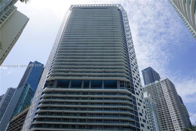 Building Photo - 1300 Brickell Bay Dr