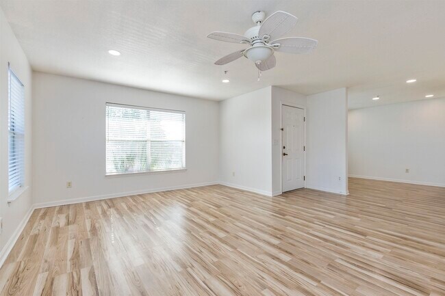 Building Photo - 206 16th St