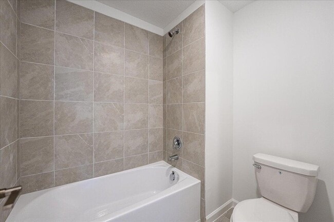 Building Photo - 11177 Fernbrook Dr