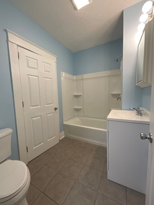 Building Photo - Very nice 2 bed/1 bath home - Morristown