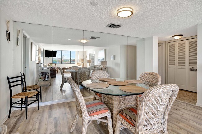 Building Photo - 1542 Jupiter Cove Dr