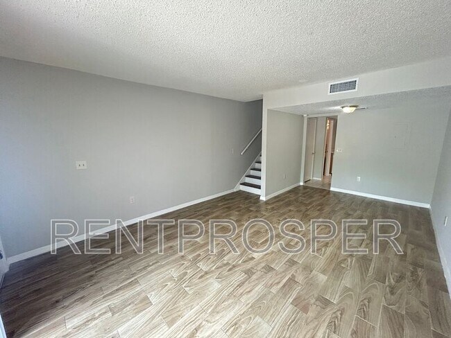 Building Photo - 4117 S Semoran Blvd