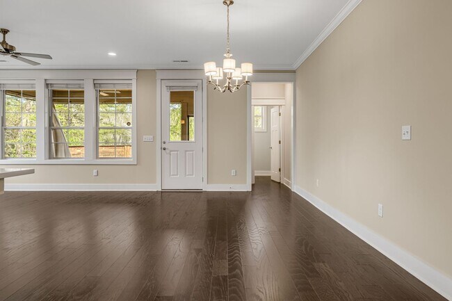 Building Photo - Stunning 3-Bedroom Townhome in Black Mountain's Sweet Birch Commons