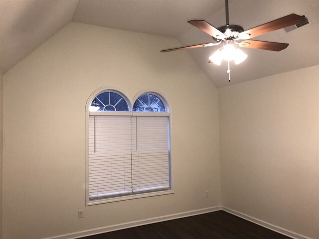Building Photo - 3208 Grandiflora Pl