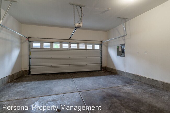 Building Photo - 3 br, 2.5 bath House - 4220 S Cloverhill Way