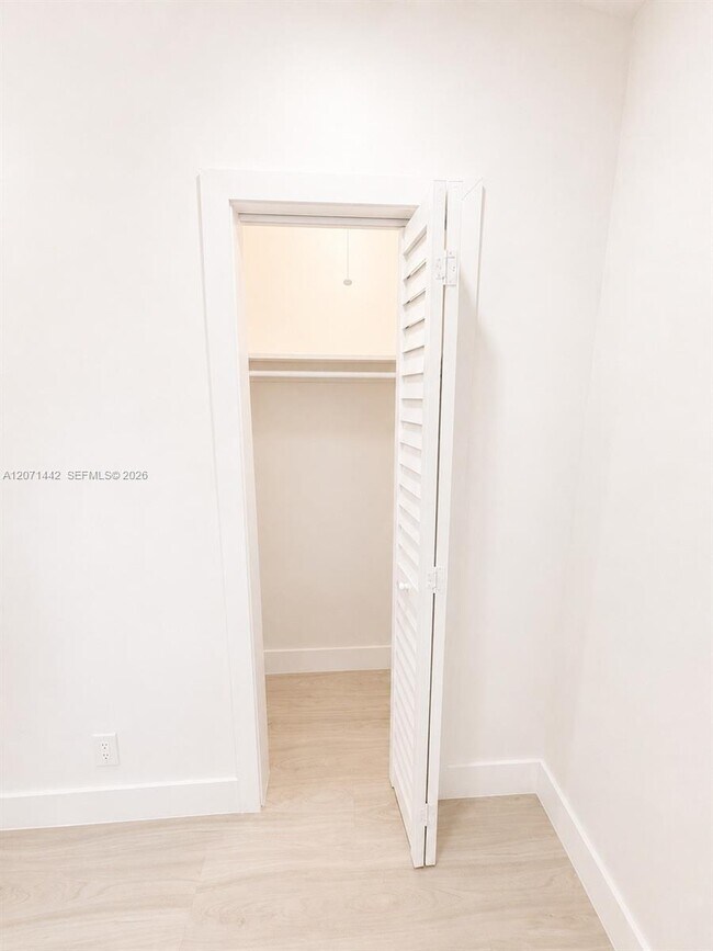Building Photo - 1508 Funston St