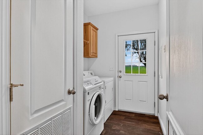 Building Photo - 6720 SW Minter Bridge Rd