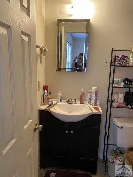 bathroom - 120 Barrington Pl