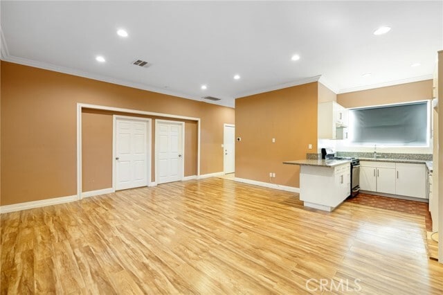 Building Photo - 15549 Ludlow St