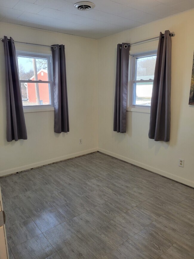 Bedroom 2 View 2 - 5207 N Shore Dr