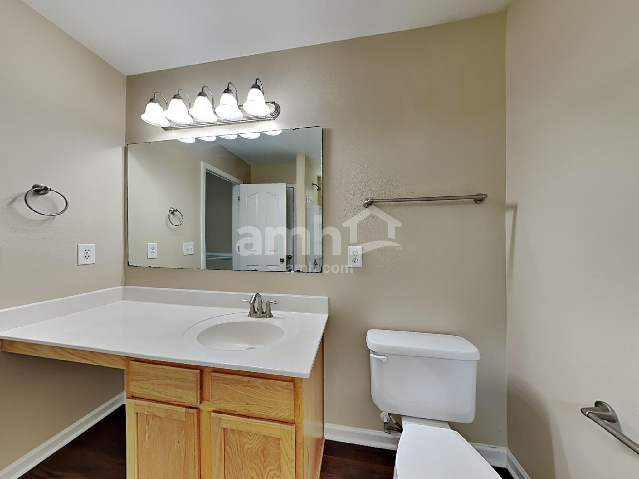 Building Photo - 2572 Viola Ct